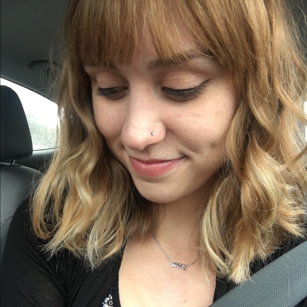 Meet your Posher, Abby